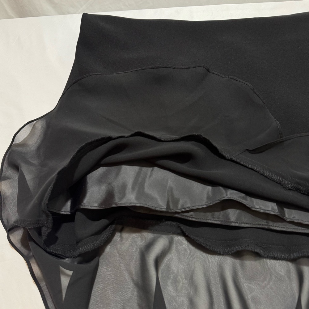 Jones Wear Black Ruffle-Trim V-Neck Midi Dress - Picture 10 of 16